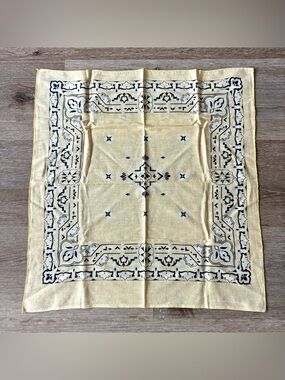 Vintage Yellow Bandana Handkerchief Floral Border Square
Excellent Condition
